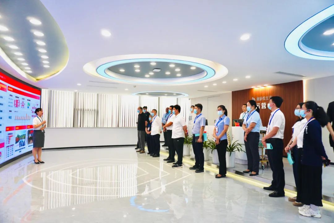 二七區(qū)大學(xué)路街道人大代表及政協(xié)委員赴康橋悅生活考察指導(dǎo)工作 二七區(qū)大學(xué)路街道人大代表及政協(xié)委員赴康橋悅生活考察指導(dǎo)工作